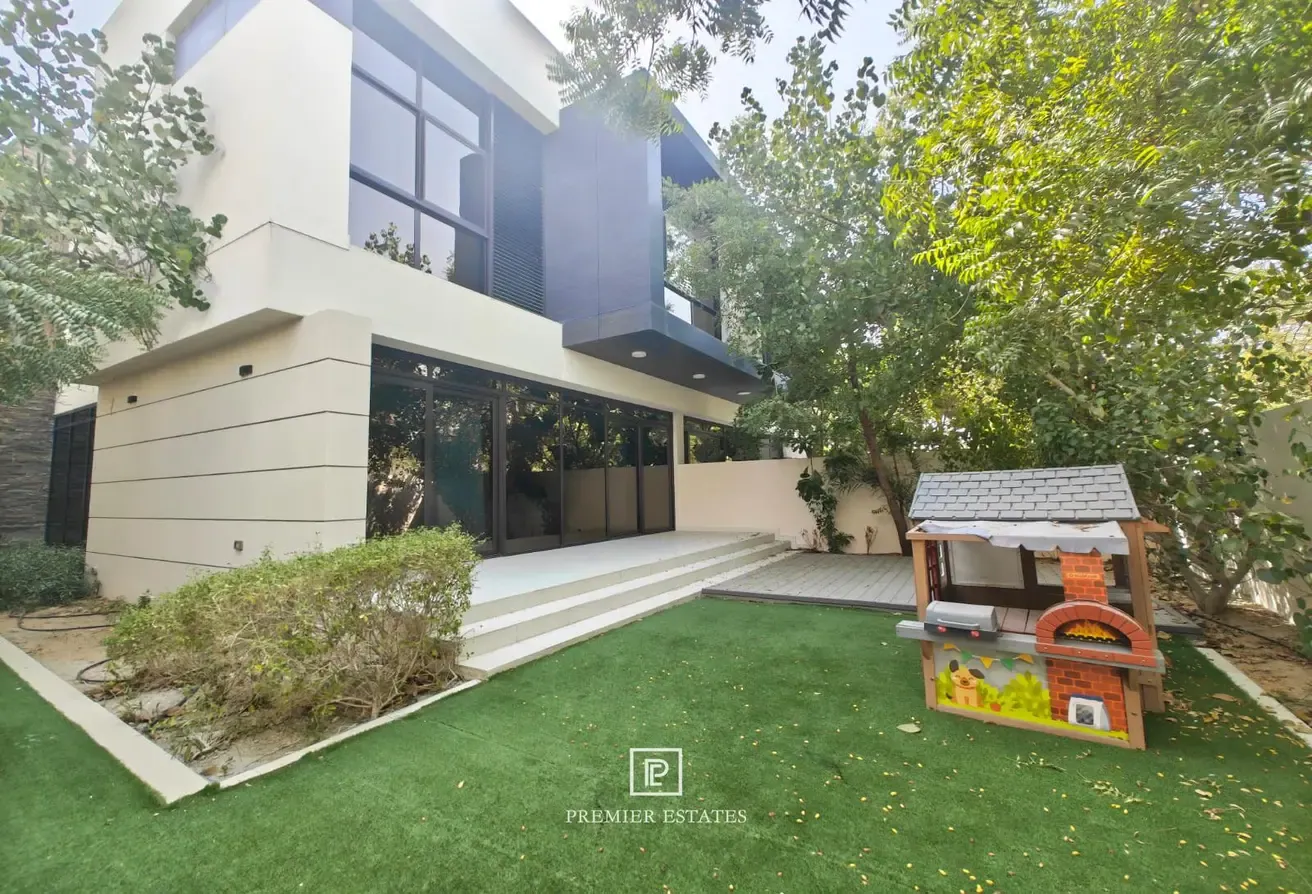Paramount Furnished | 3BR + Study | Vacant soon