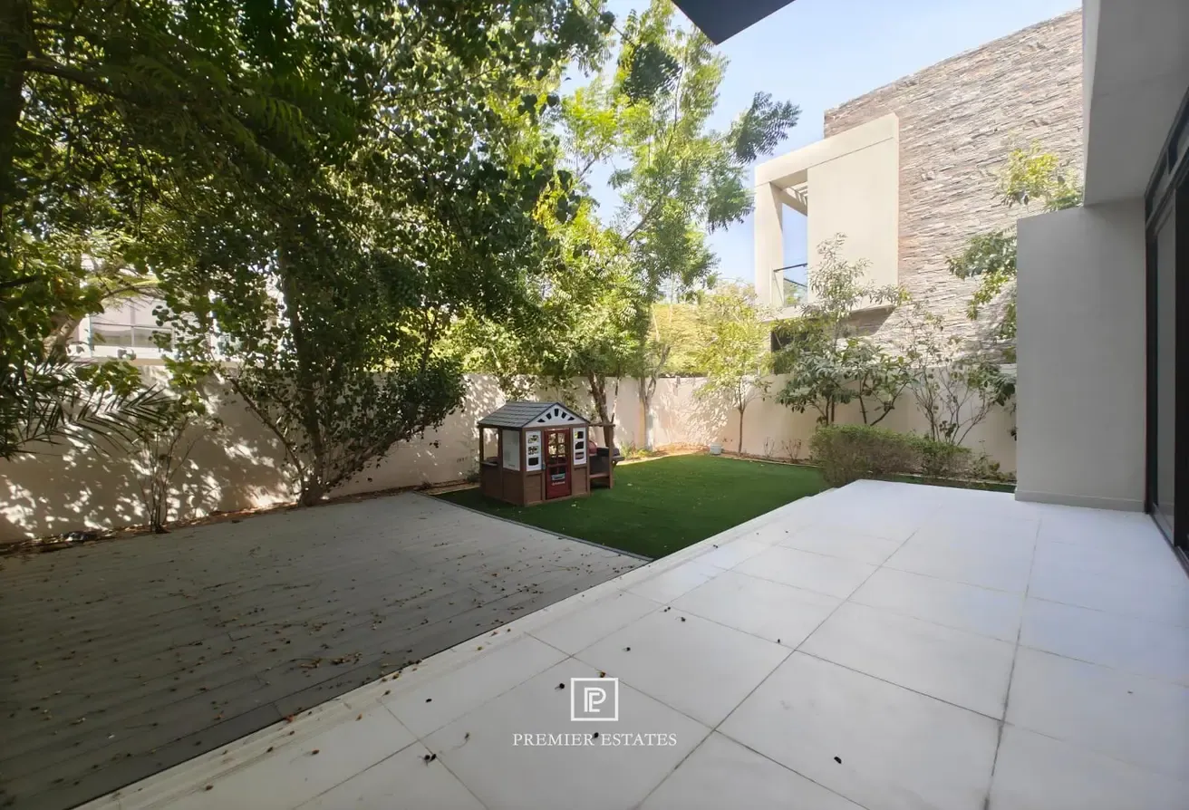 Paramount Furnished | 3BR + Study | Vacant soon