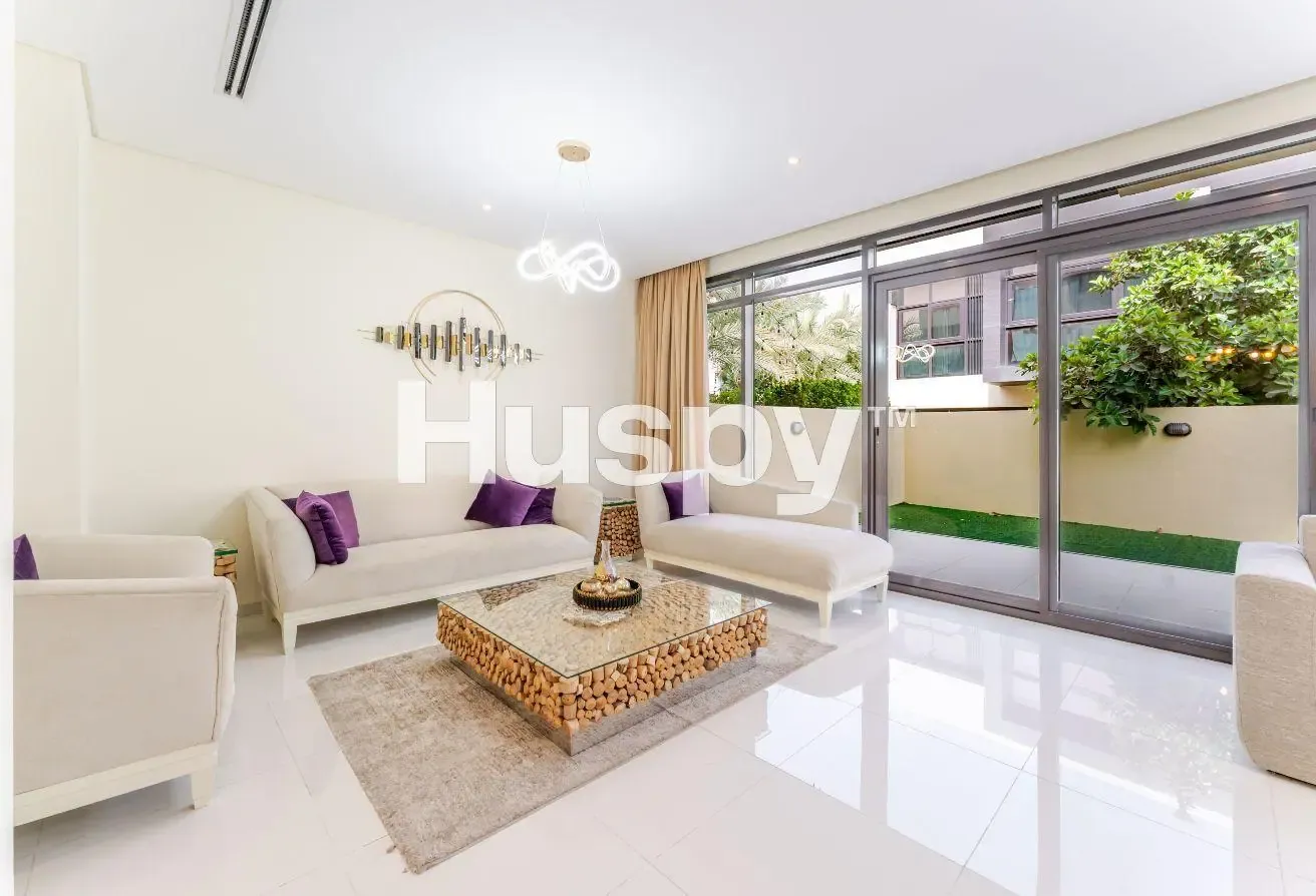 Vacant | Large Layout | Furnished