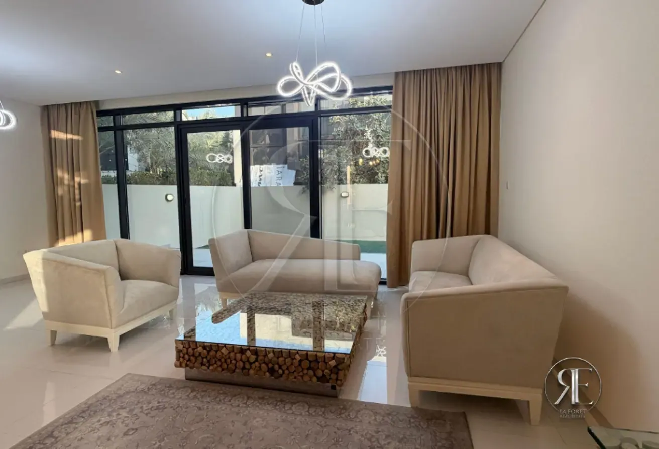 Luxury 3BR | Spacious Layout | FLORA VILLA