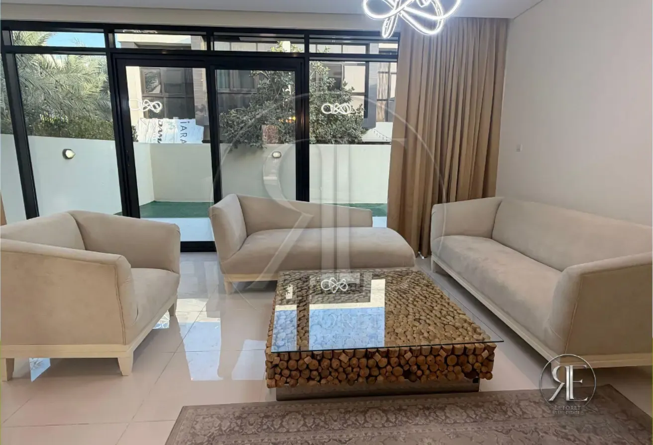 Luxury 3BR | Spacious Layout | FLORA VILLA