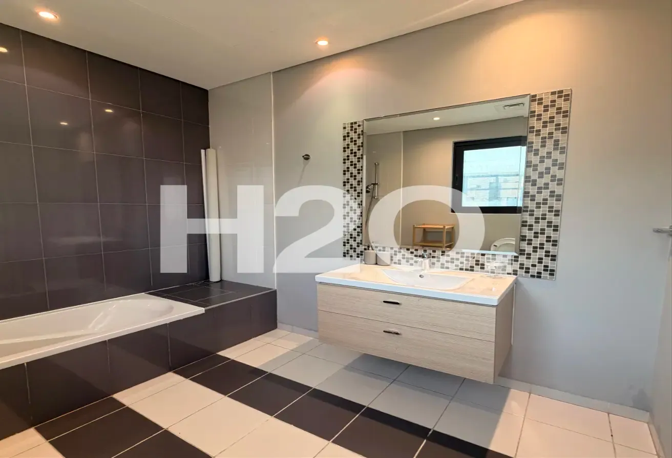 Specious 3 BR Villa | Fully Furnished | Vacant