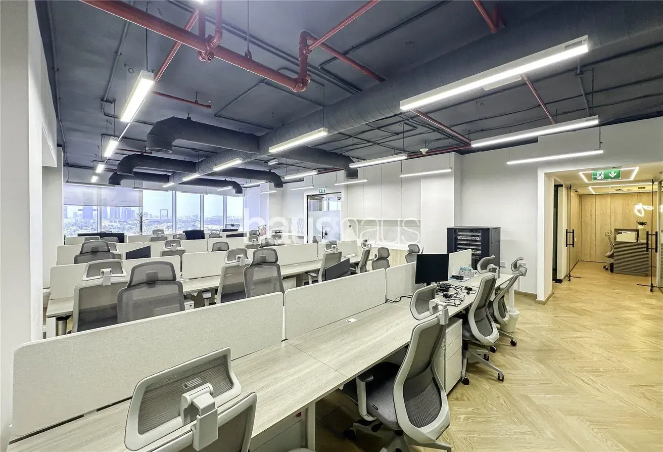 Turnkey Office | 4 Parking Spaces | Premium Fitout
