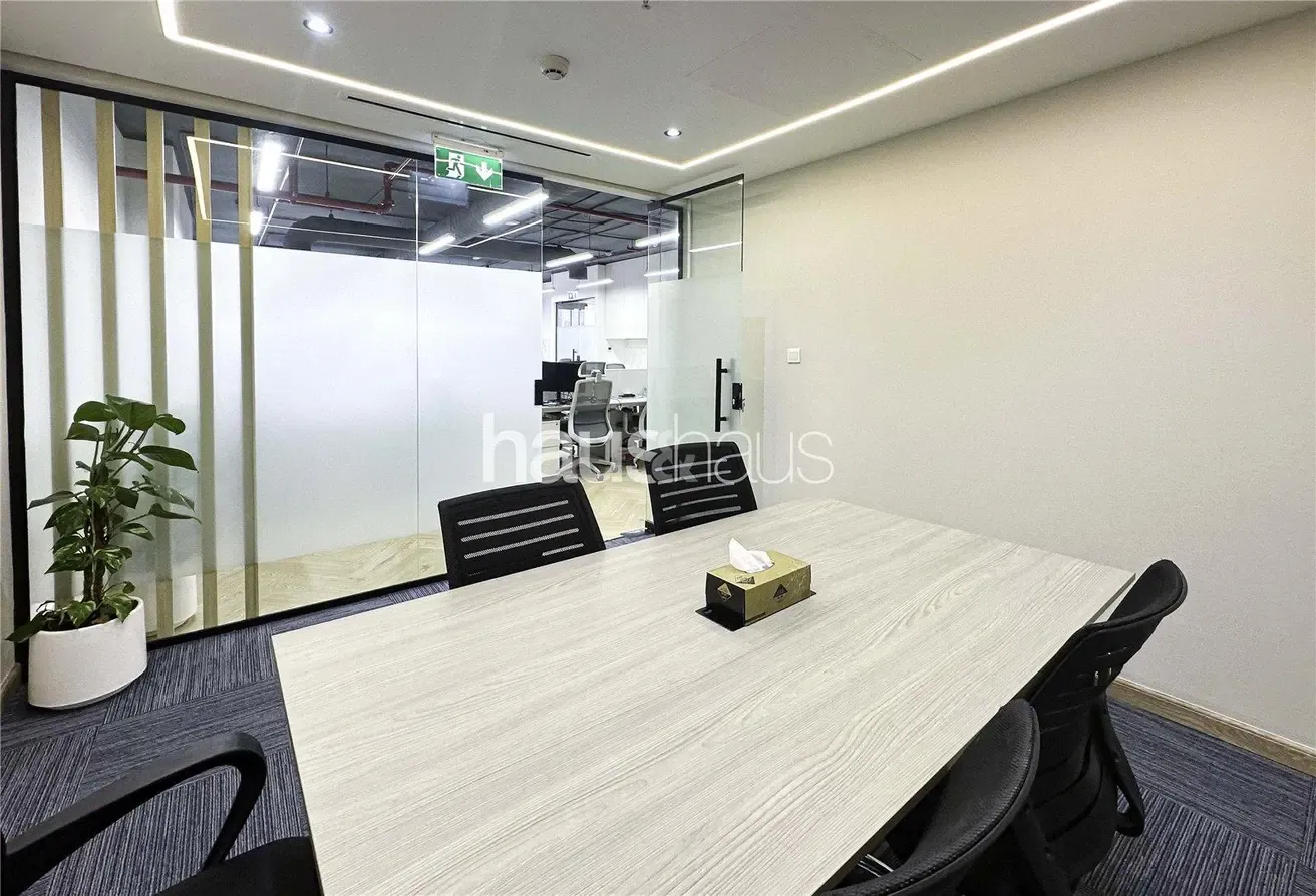 Turnkey Office | 4 Parking Spaces | Premium Fitout