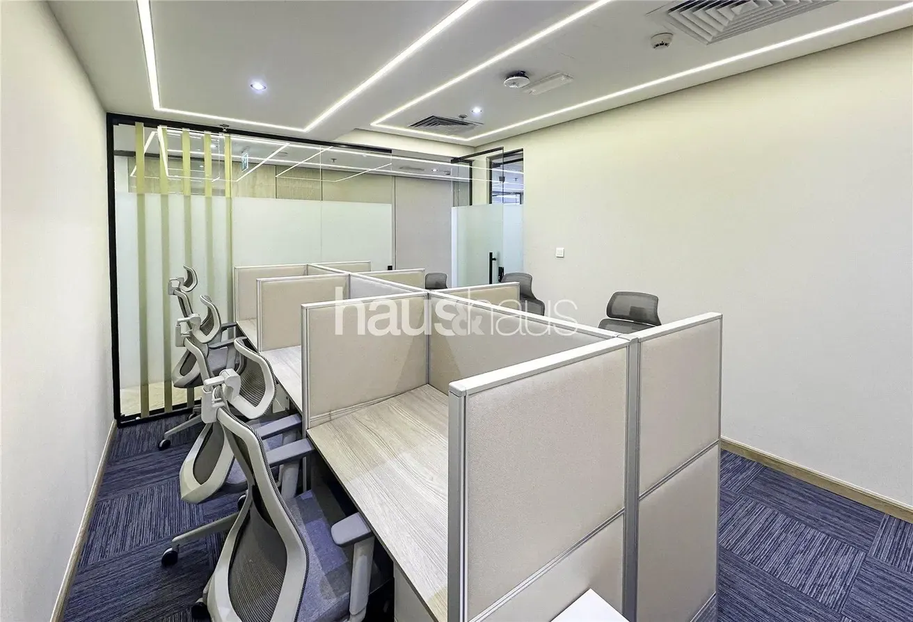 Turnkey Office | 4 Parking Spaces | Premium Fitout