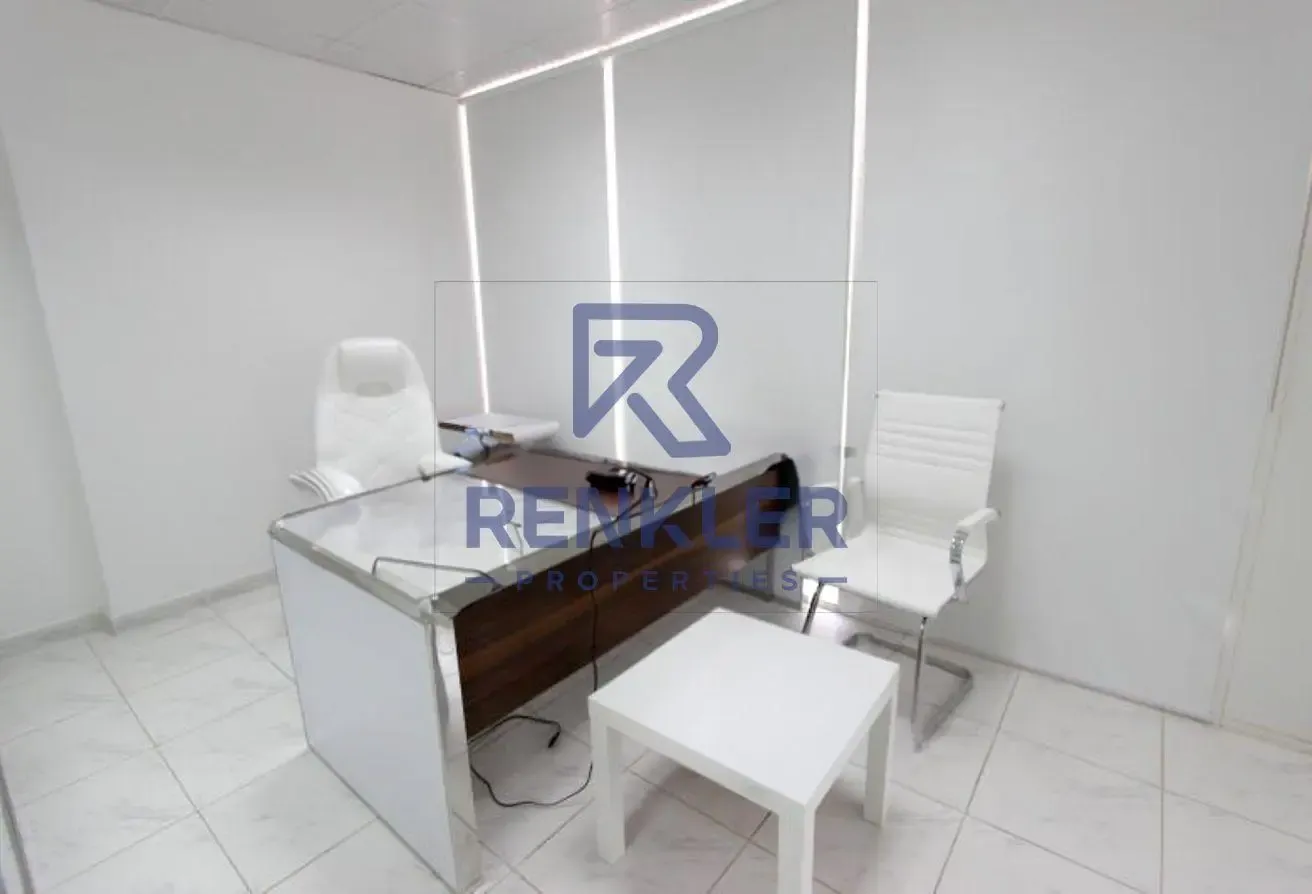 Fitted | Partitioned | Open View | Grade A