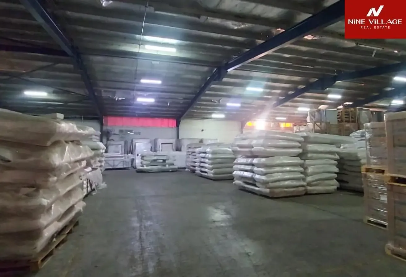 Warehouse for Sale in JAFZA 159000 sqft with 6-7 m