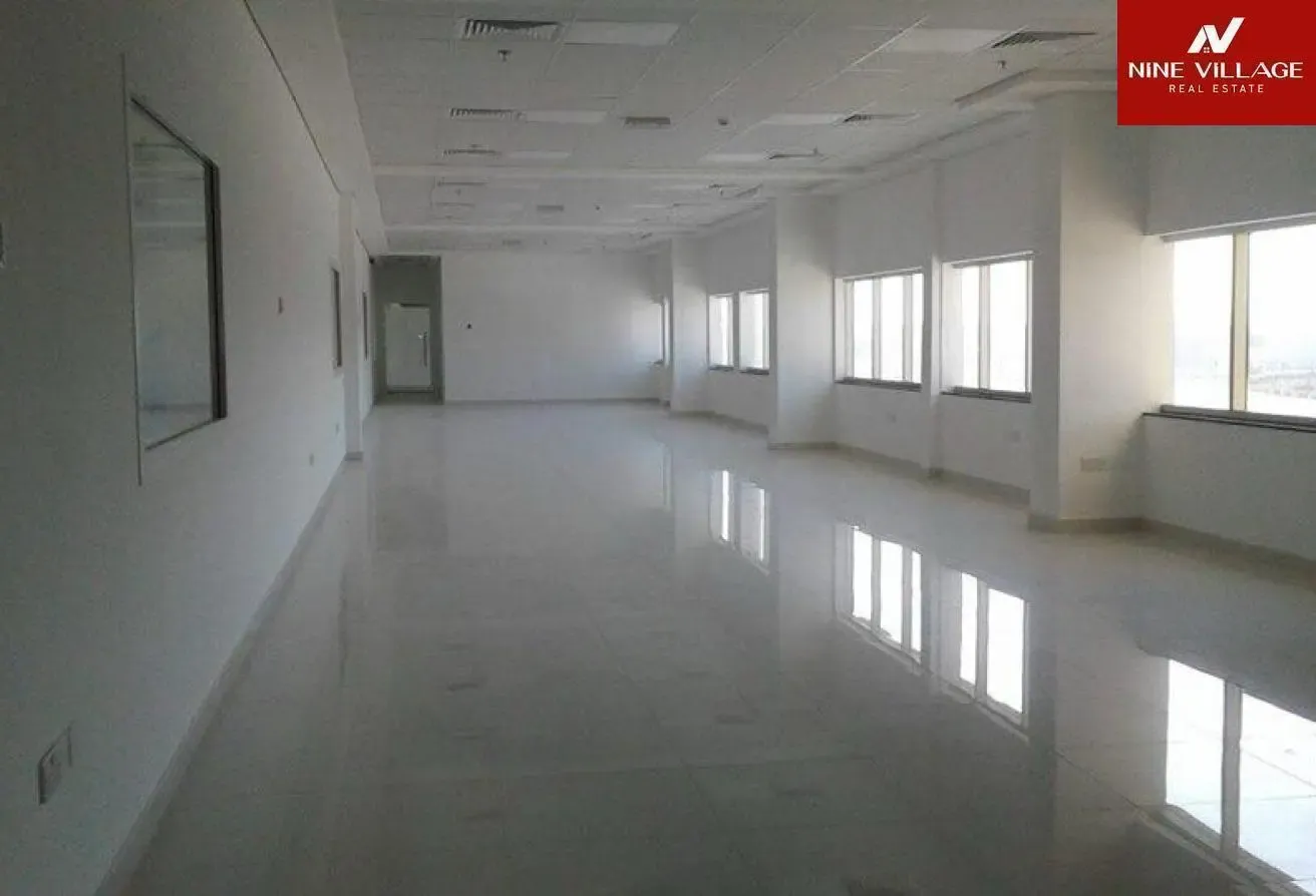 Spacious Warehouse 102,860 sqft | Prime location