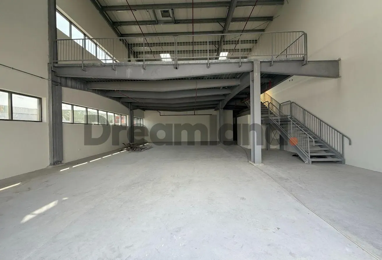 10-Unit Warehouse Facility | Spacious | Fitted