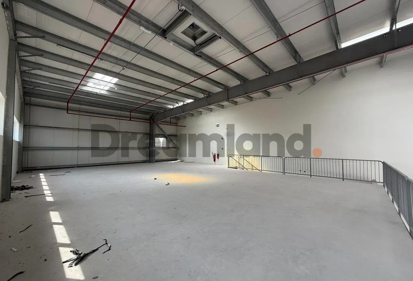 10-Unit Warehouse Facility | Spacious | Fitted