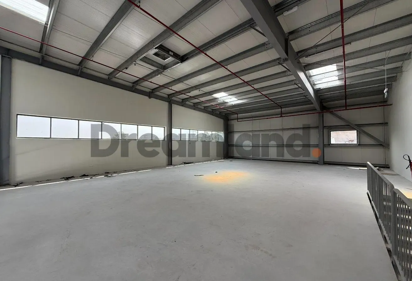 10-Unit Warehouse Facility | Spacious | Fitted