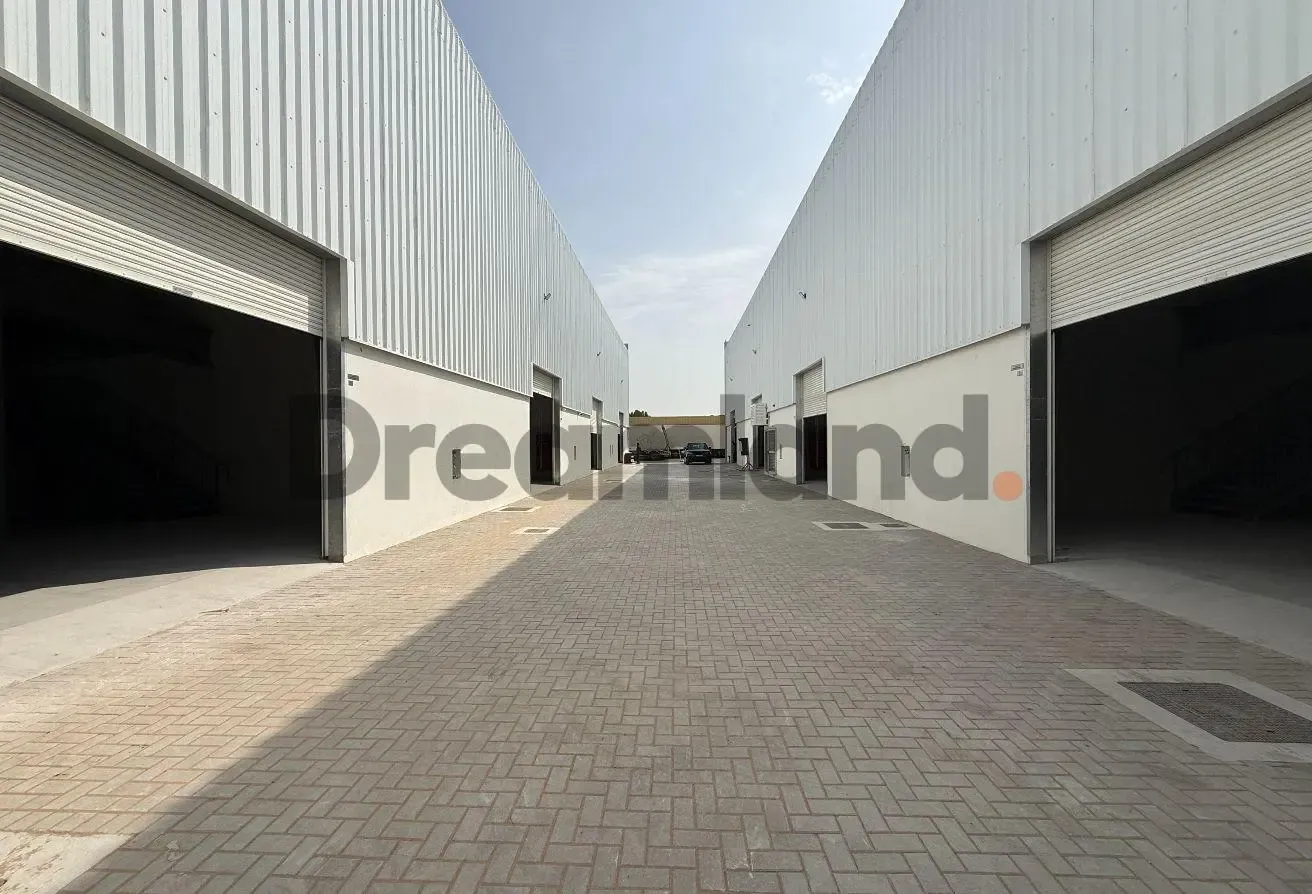 10-Unit Warehouse Facility | Spacious | Fitted