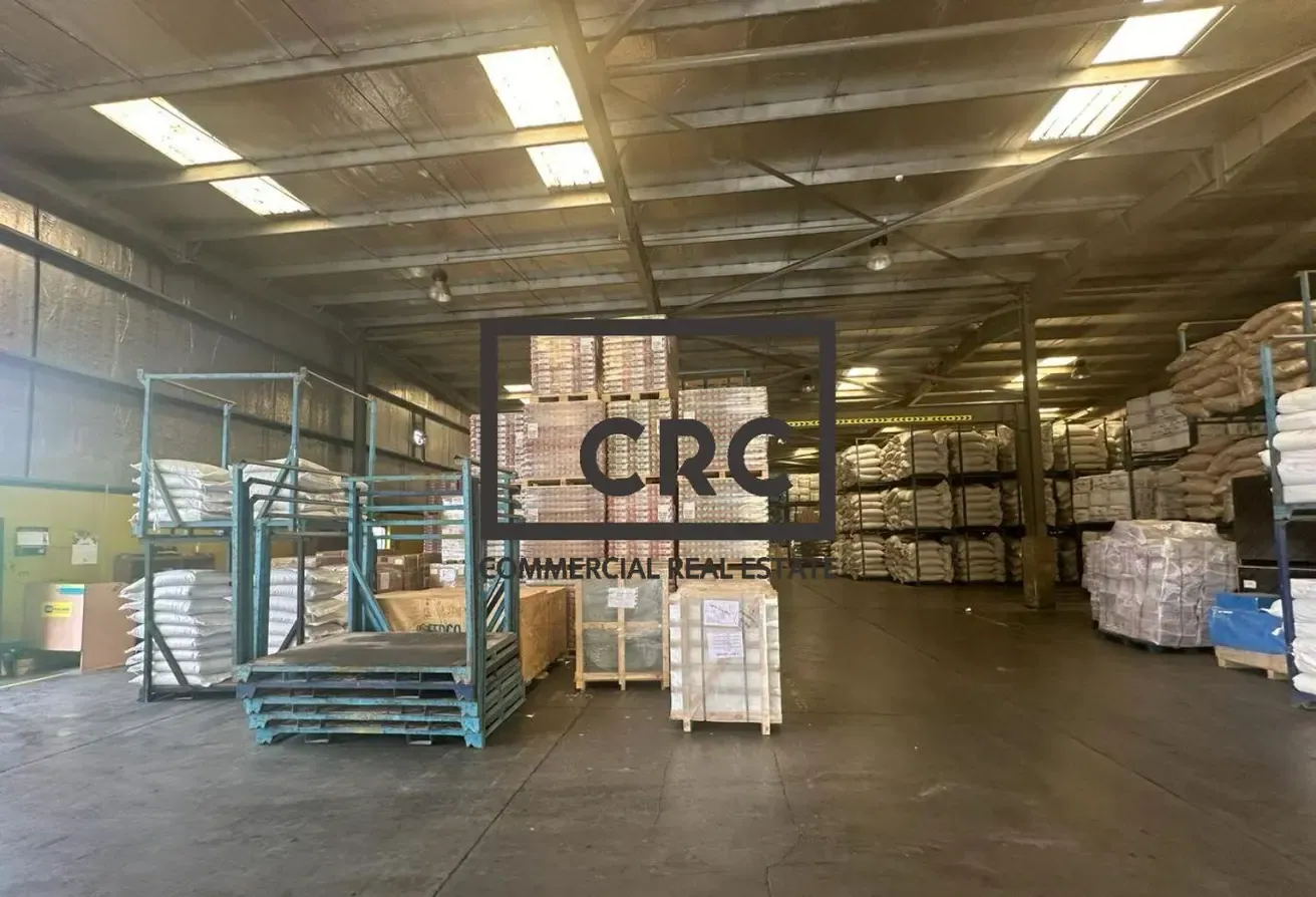 Logistics Warehouse | 4 Loading Bays | Expandable