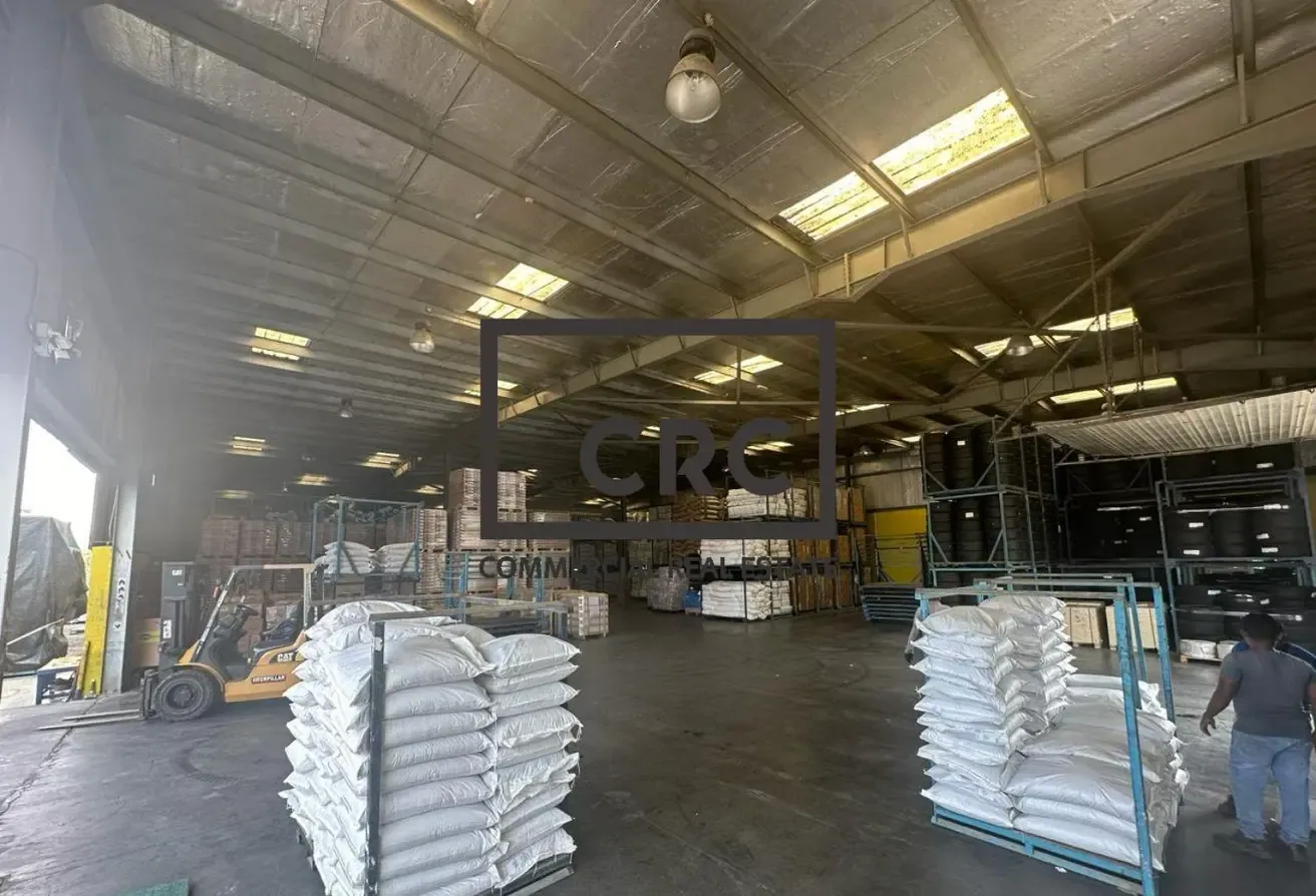 Logistics Warehouse | 4 Loading Bays | Expandable