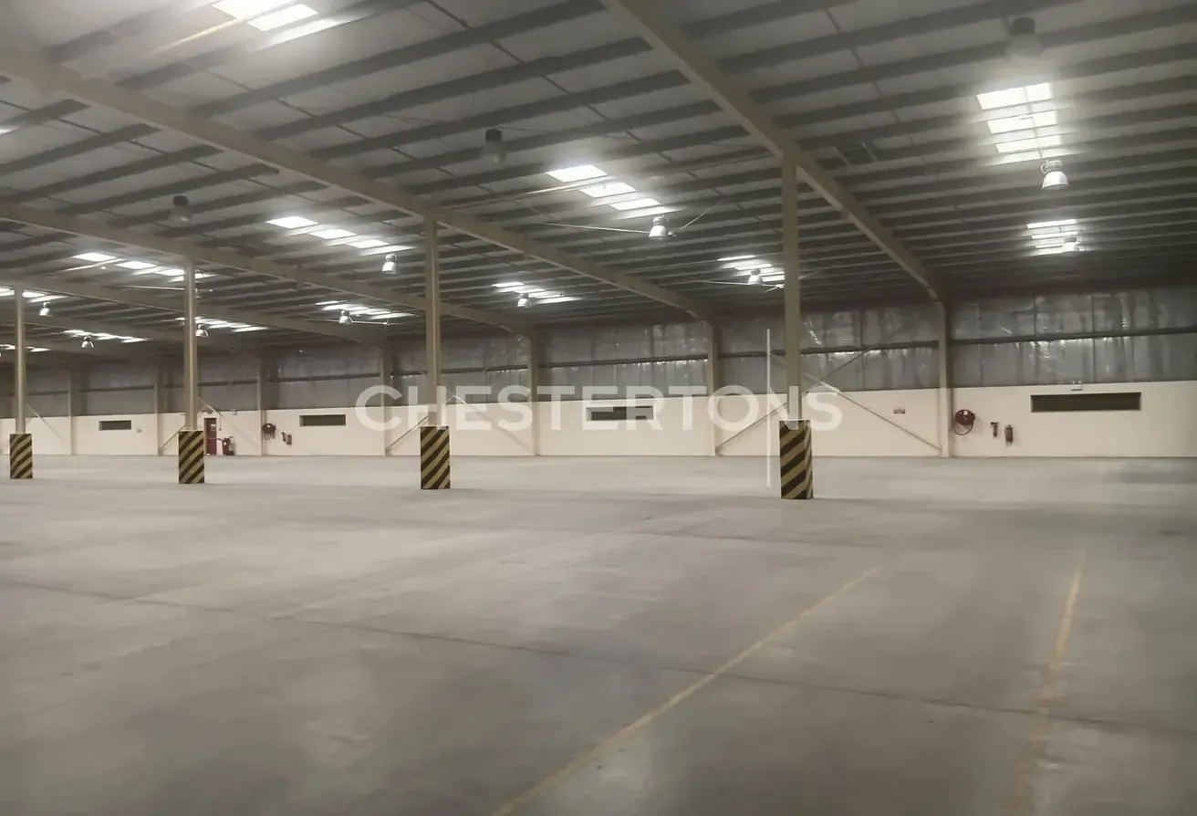 WAREHOUSE FOR SALE I TRADING I HIGH CEILING
