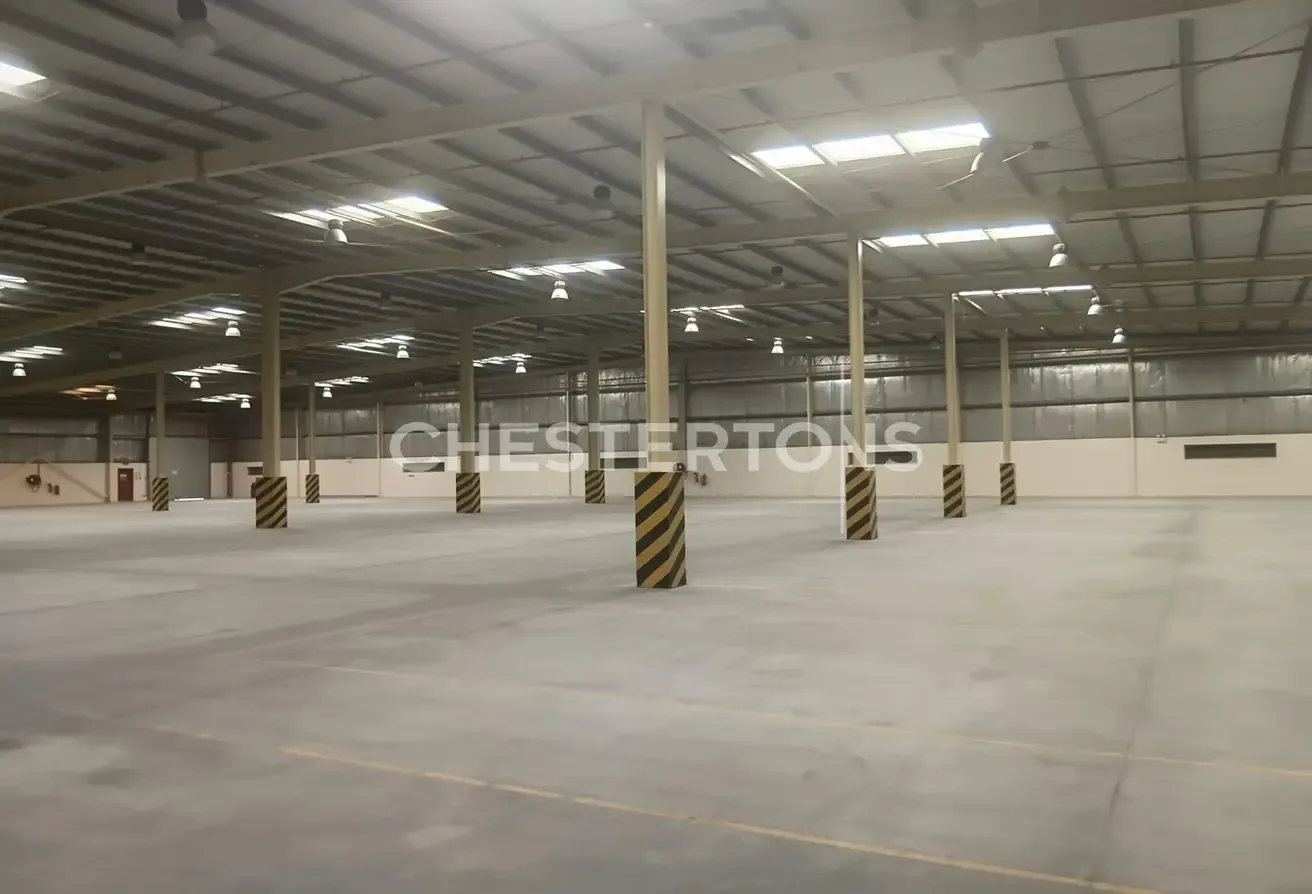 WAREHOUSE FOR SALE I TRADING I HIGH CEILING