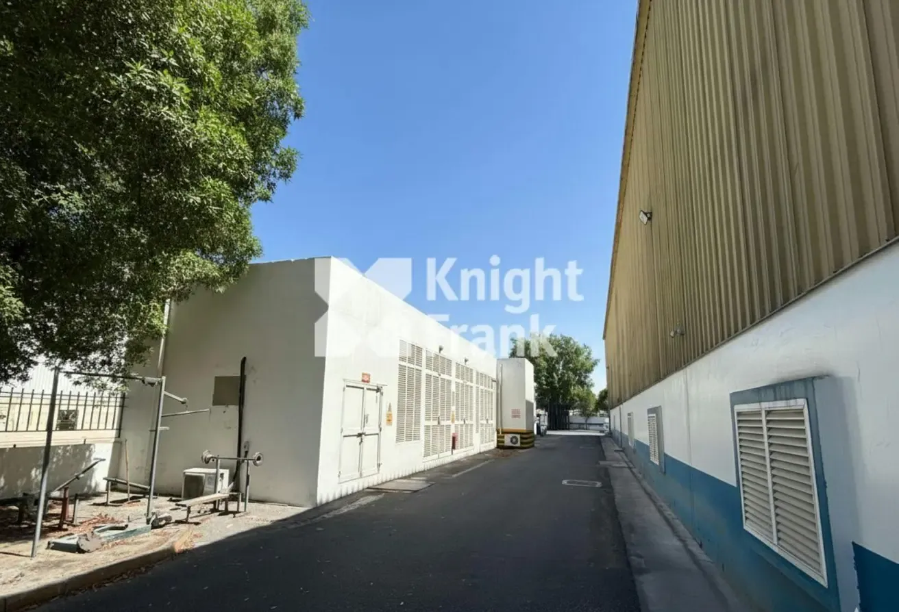 Fully Sprinklered | High-Power | Warehouse Sale