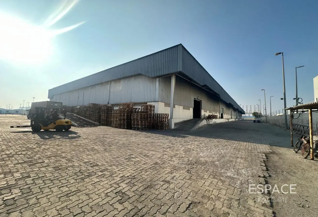 9% Net ROI | Logistics | Tenanted