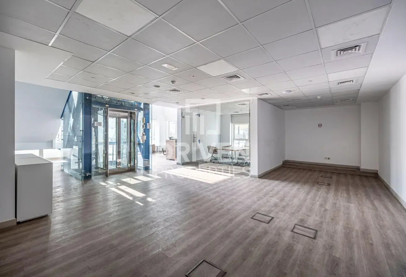 High Quality JAFZA Free Zone Warehouse | Spacious