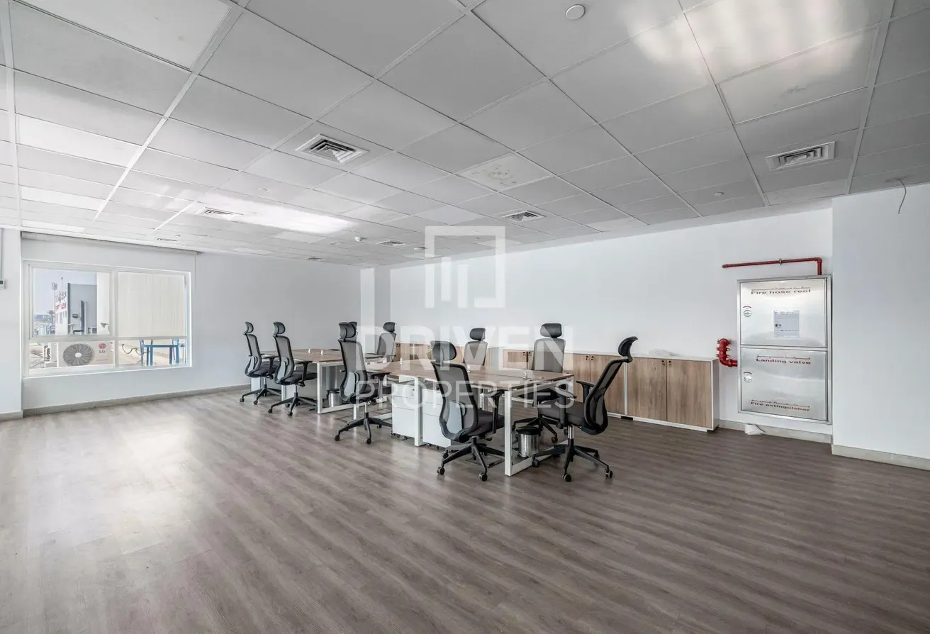 High Quality JAFZA Free Zone Warehouse | Spacious