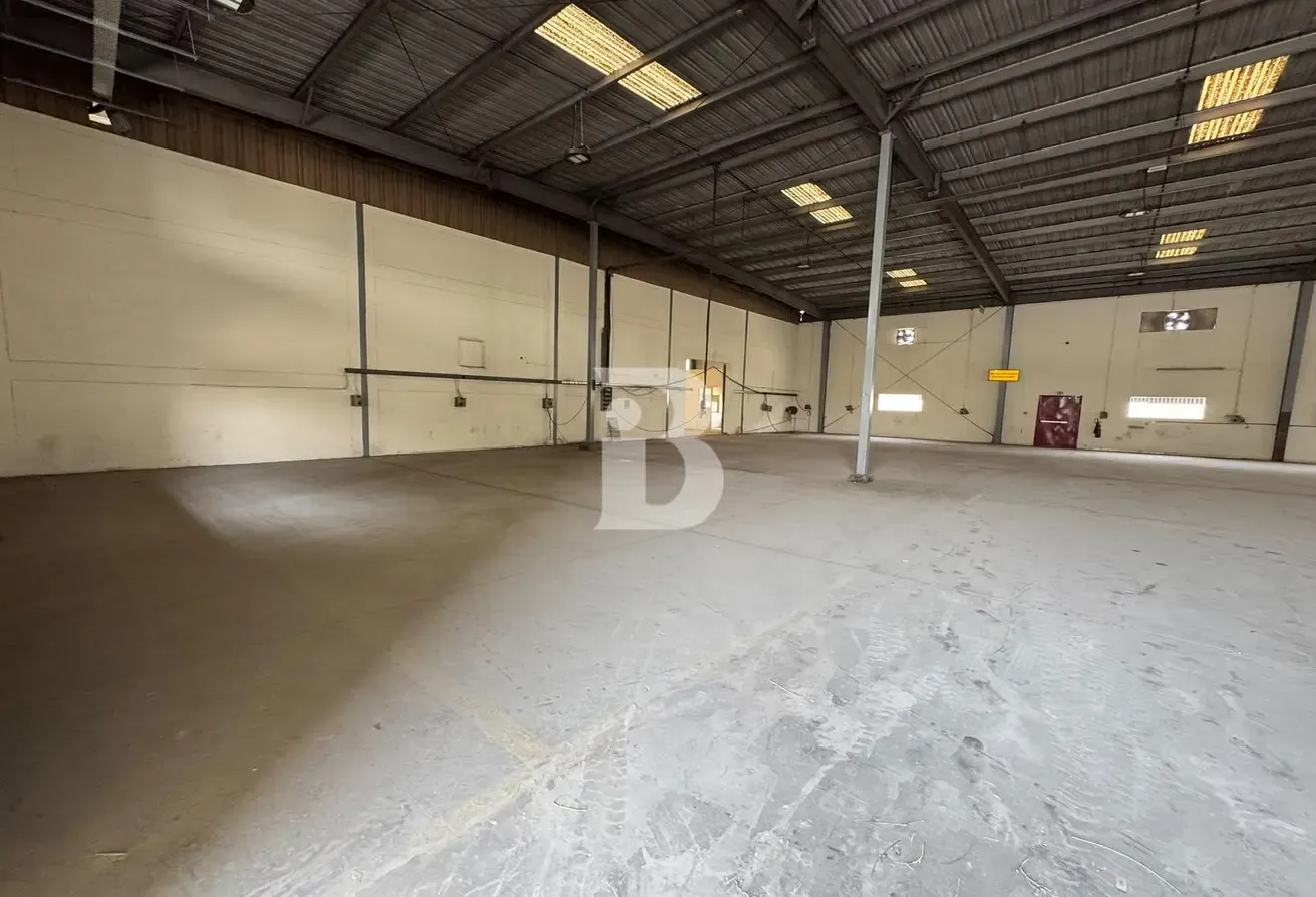 Vacant | Excellent Warehouse | 350 KW
