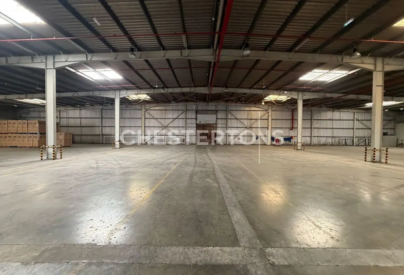 NO AGENTS | COLD STORAGE | 14 METER HEIGHT