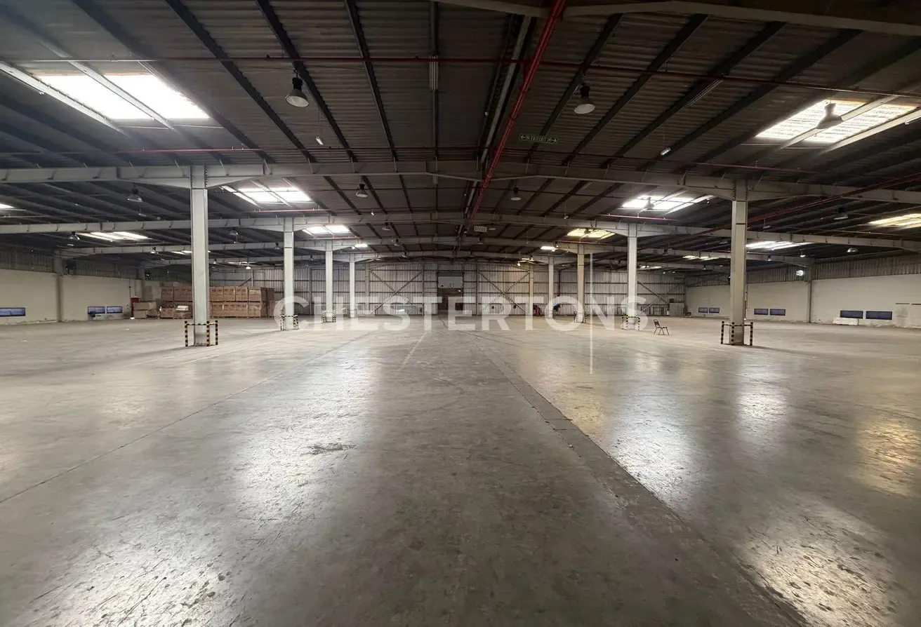 NO AGENTS | COLD STORAGE | 14 METER HEIGHT
