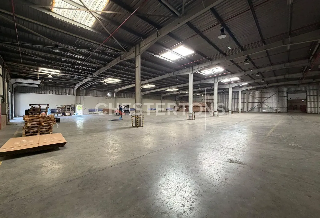 NO AGENTS | COLD STORAGE | 14 METER HEIGHT