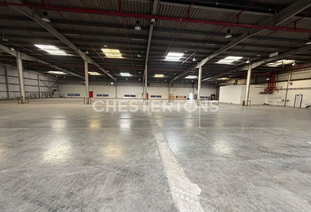 NO AGENTS | COLD STORAGE | 14 METER HEIGHT