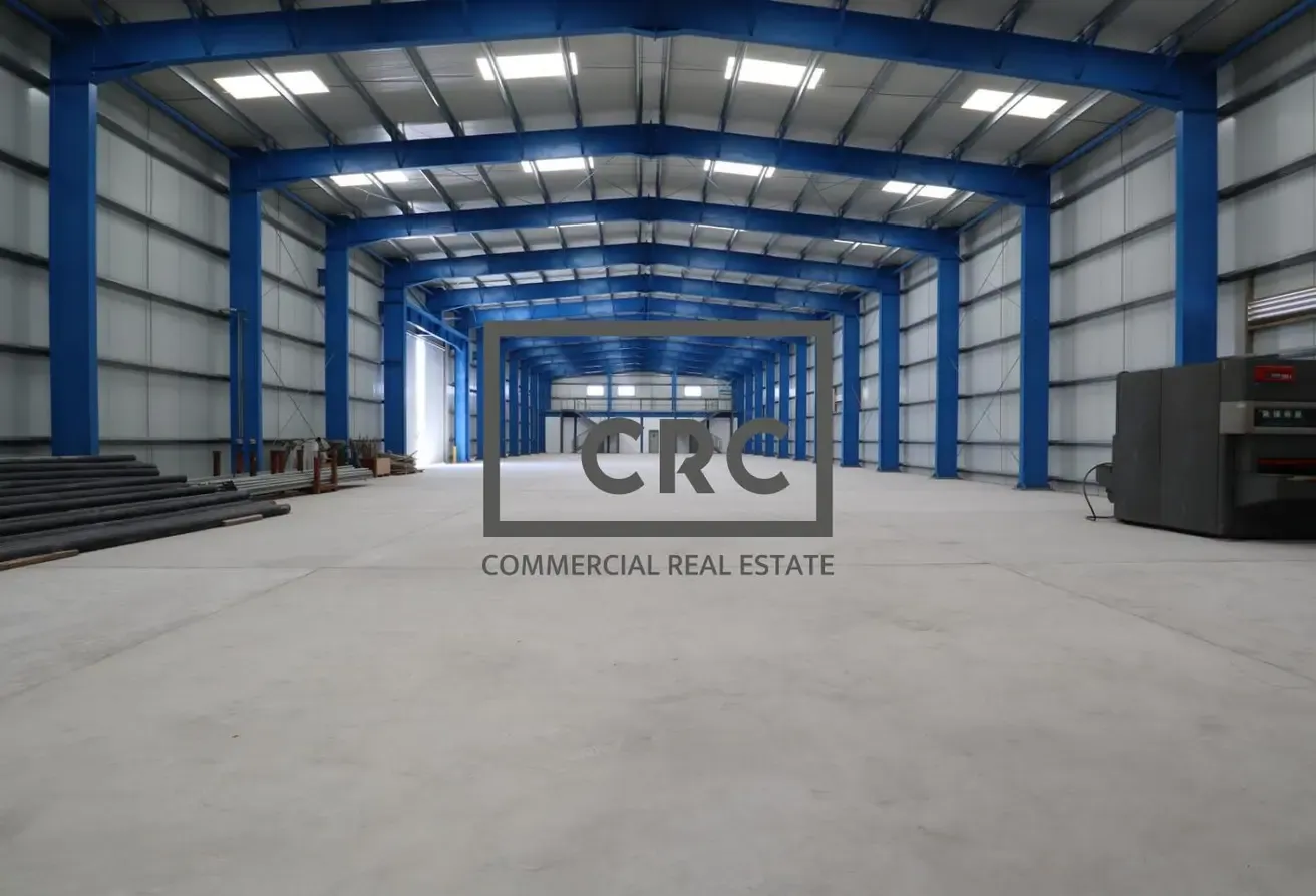 Prime location Warehouse| 250 KW| 6 bays | 5 mtrs