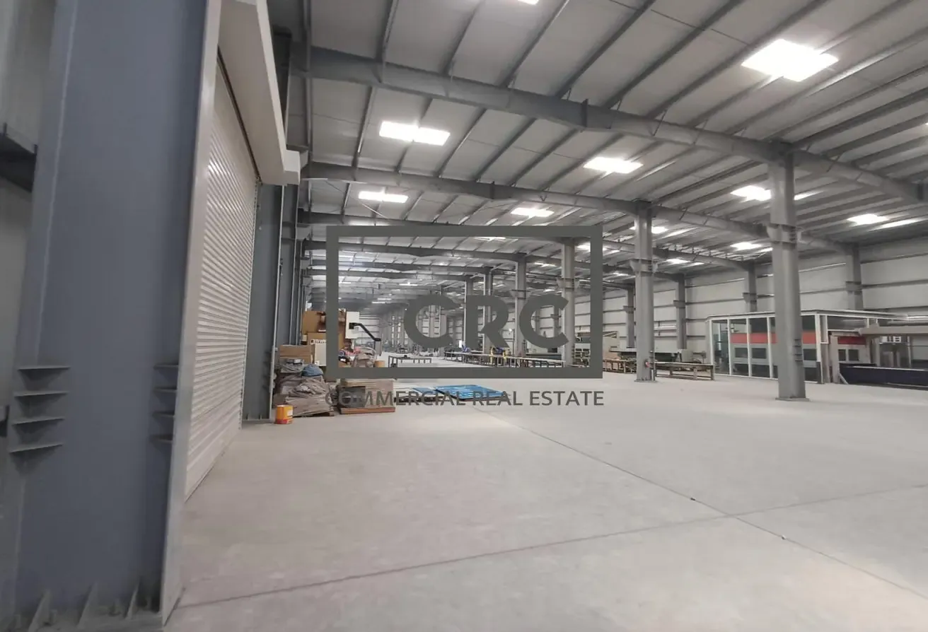 Prime location Warehouse| 250 KW| 6 bays | 5 mtrs
