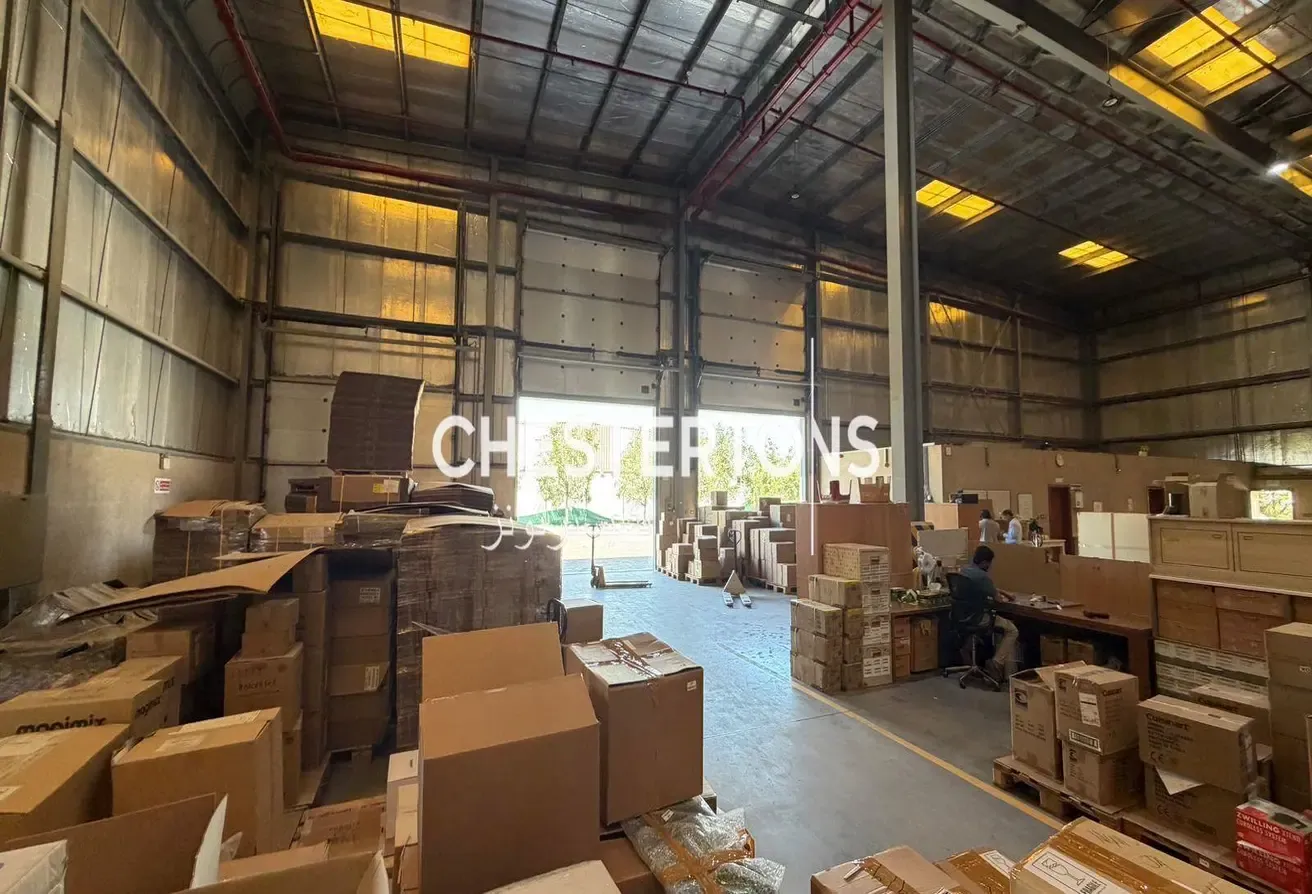 NO AGENT | WAREHOUSE FOR SALE IN JAFZA NORTH