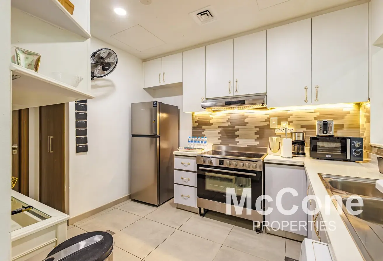 Contemporary | Bright | Spacious