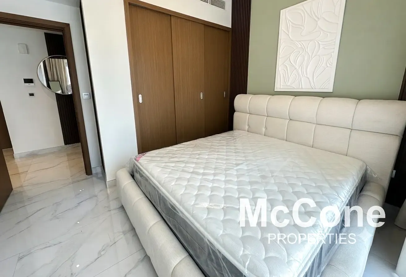 Fully Furnished | Brand New | 6 cheques