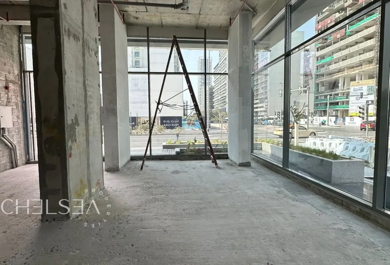 RETAIL SPACE |HIGH VISIBILITY| STRATEGIC LOCATION