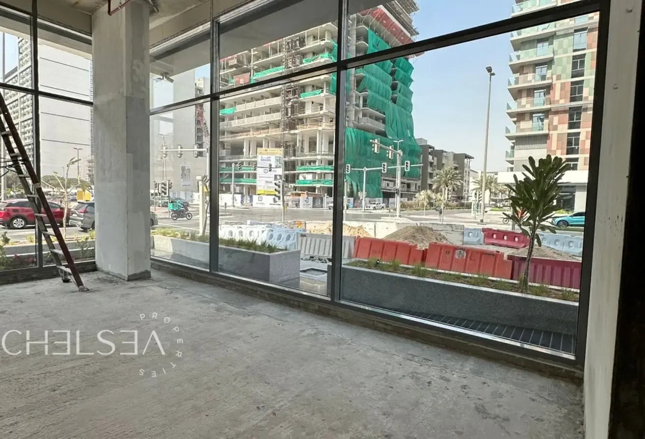RETAIL SPACE |HIGH VISIBILITY| STRATEGIC LOCATION