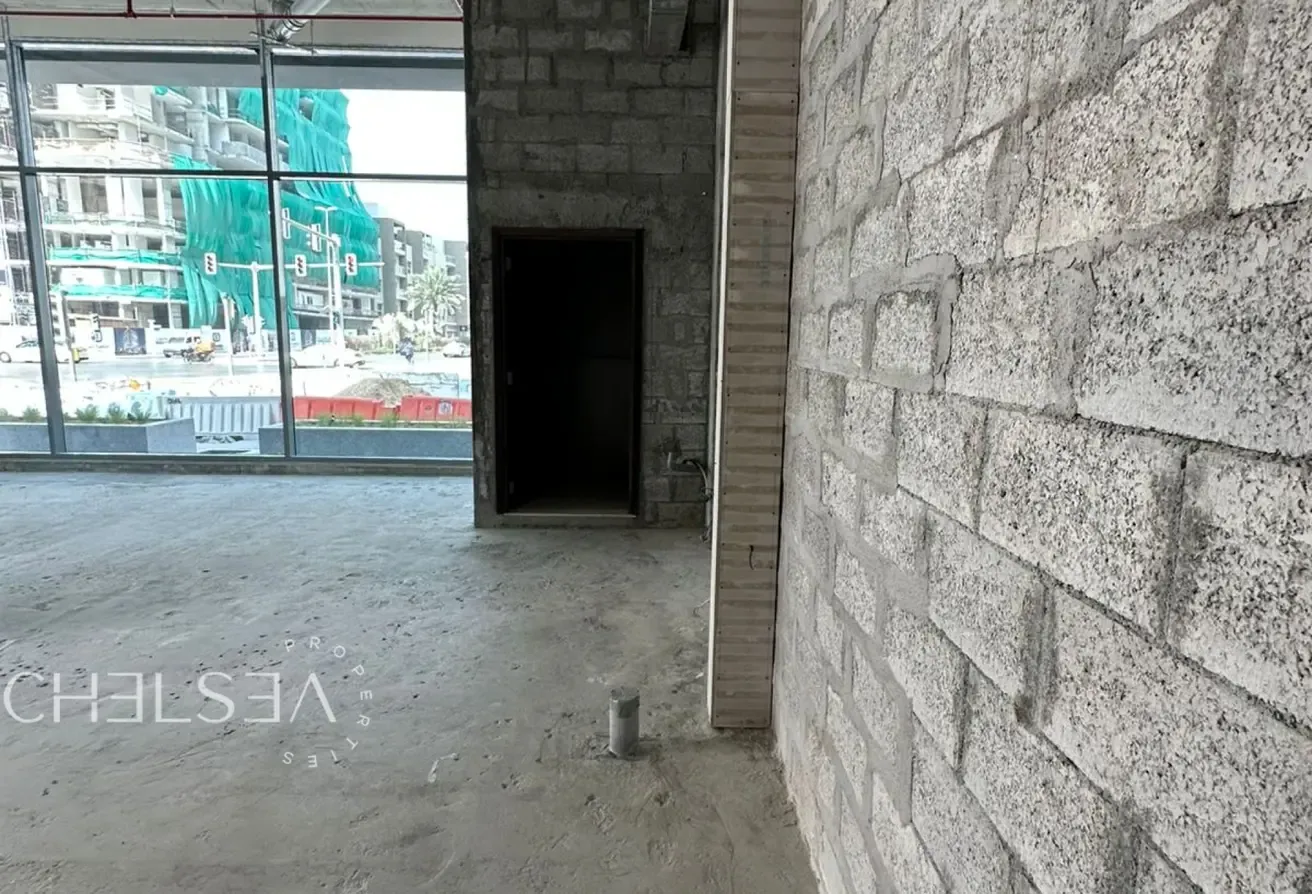 RETAIL SPACE |HIGH VISIBILITY| STRATEGIC LOCATION