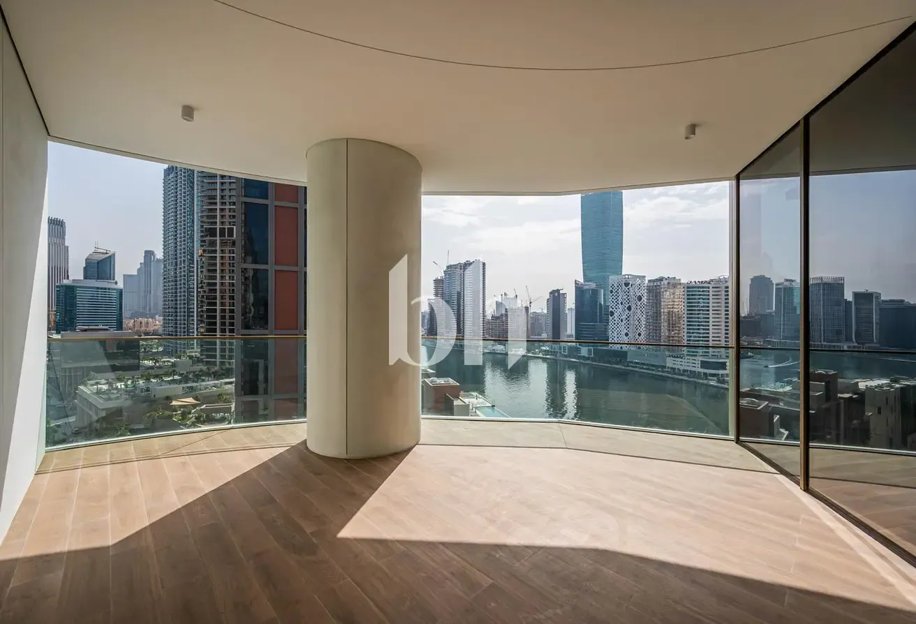 Vacant | Middle Floor | Canal View | 2+Maid