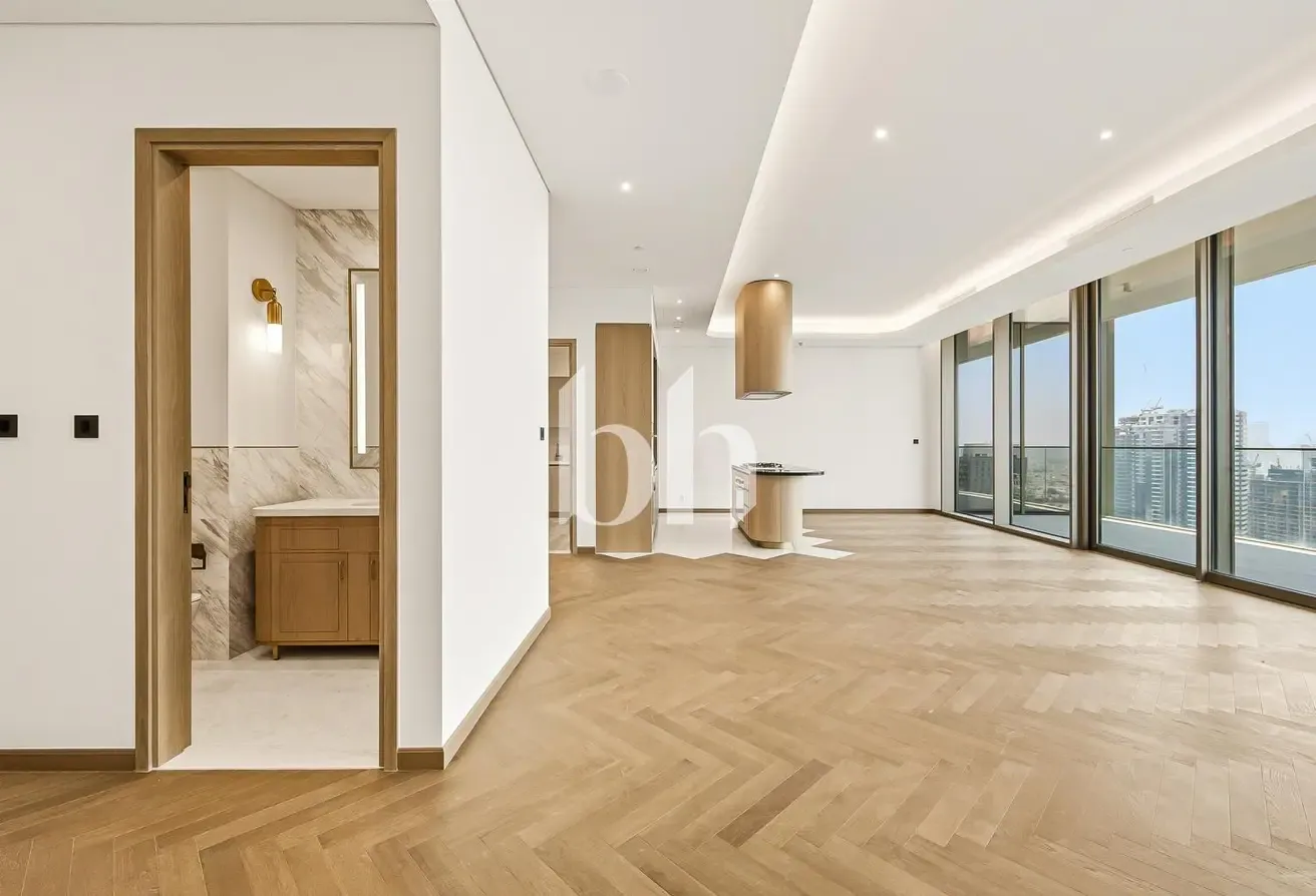 Vacant | Canal View | High Floor