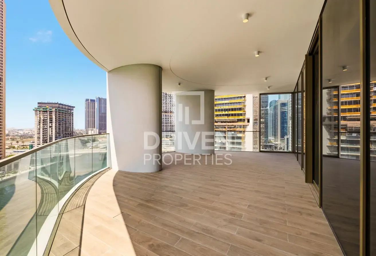 New Branded Luxury | Modern Stylish | Canal Views
