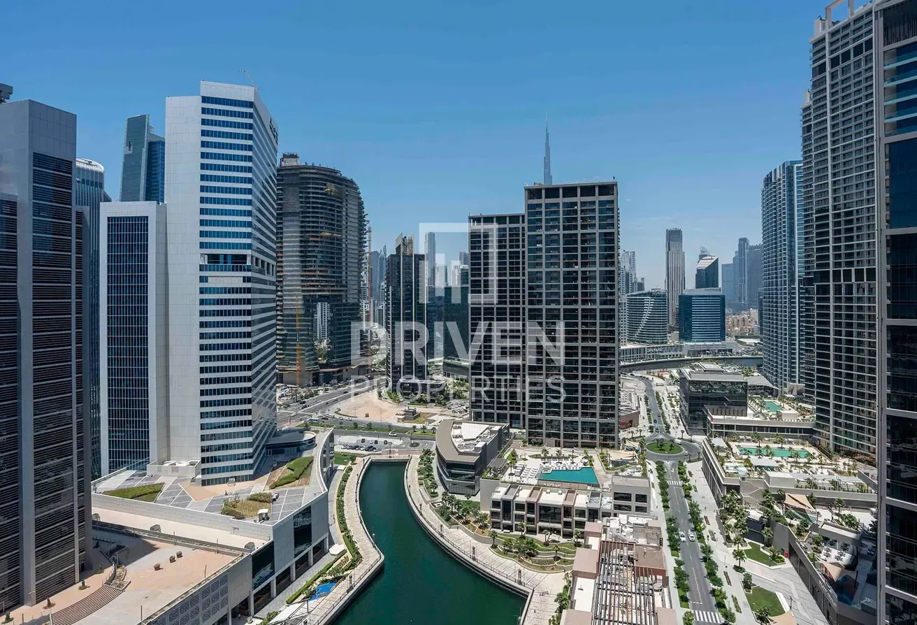 Luxury Apartment | Full Canal View | High Floor