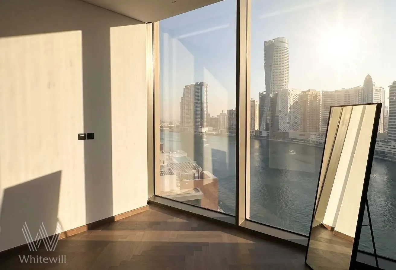 Corner Unit | Canal and City View | Brand New