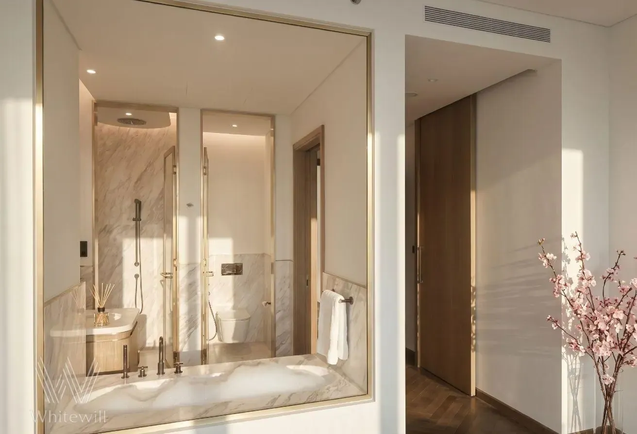 Corner Unit | Canal and City View | Brand New