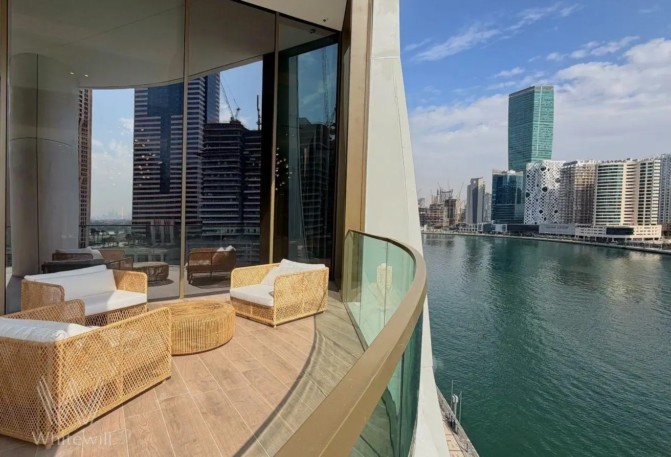Corner Unit | Canal and City View | Brand New