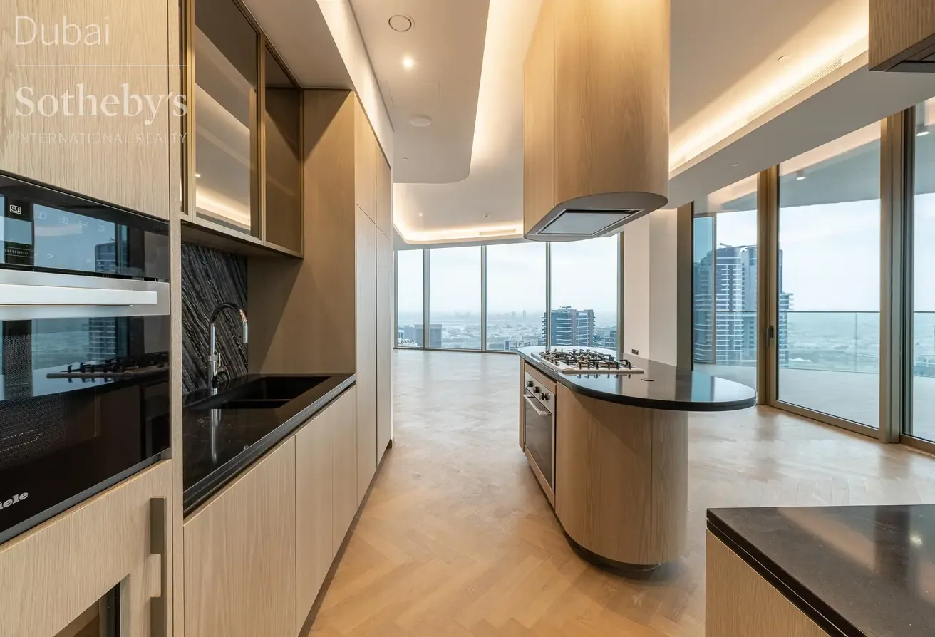 Brand New Contemporary Apartment In Business Bay