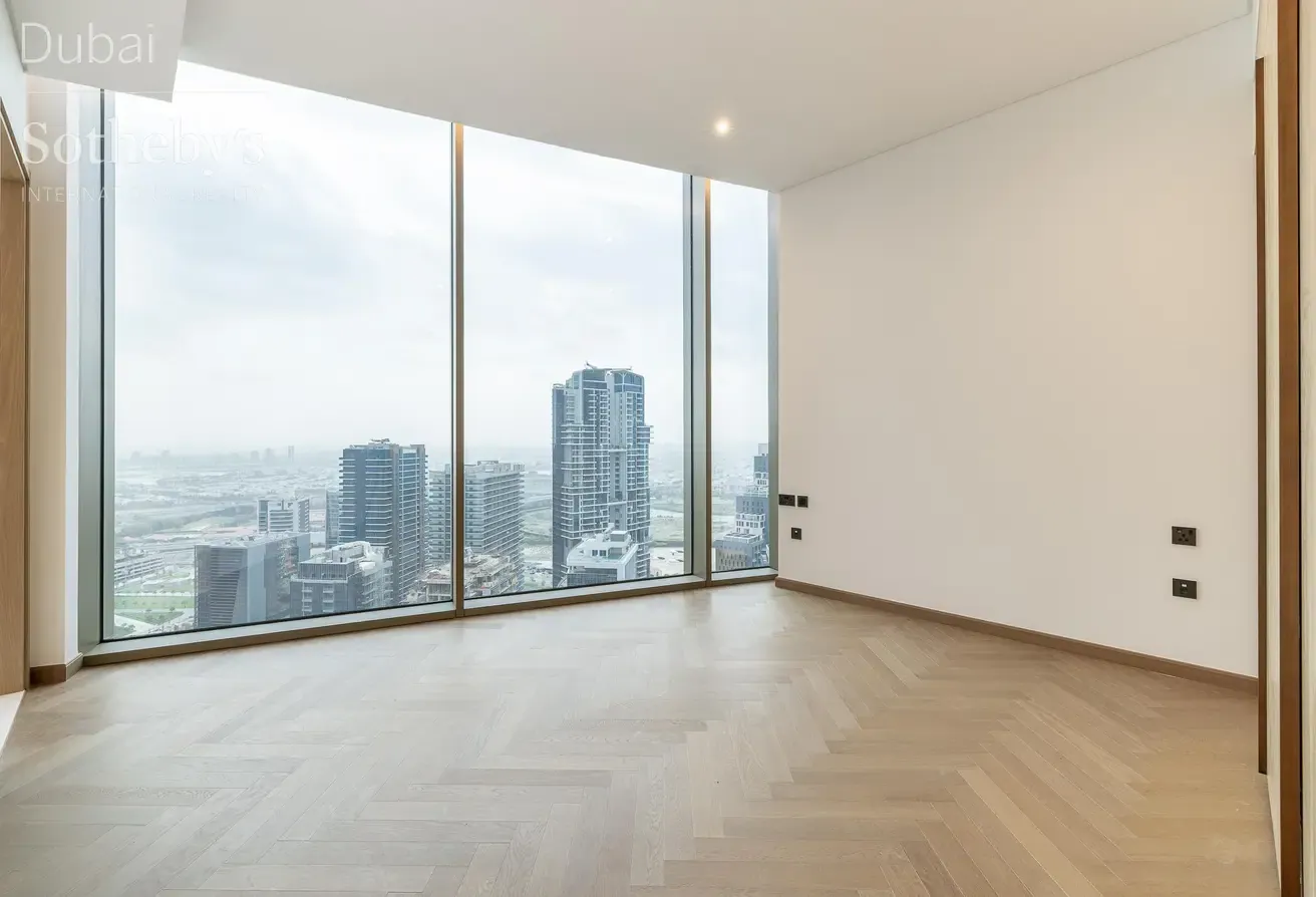Brand New Contemporary Apartment In Business Bay