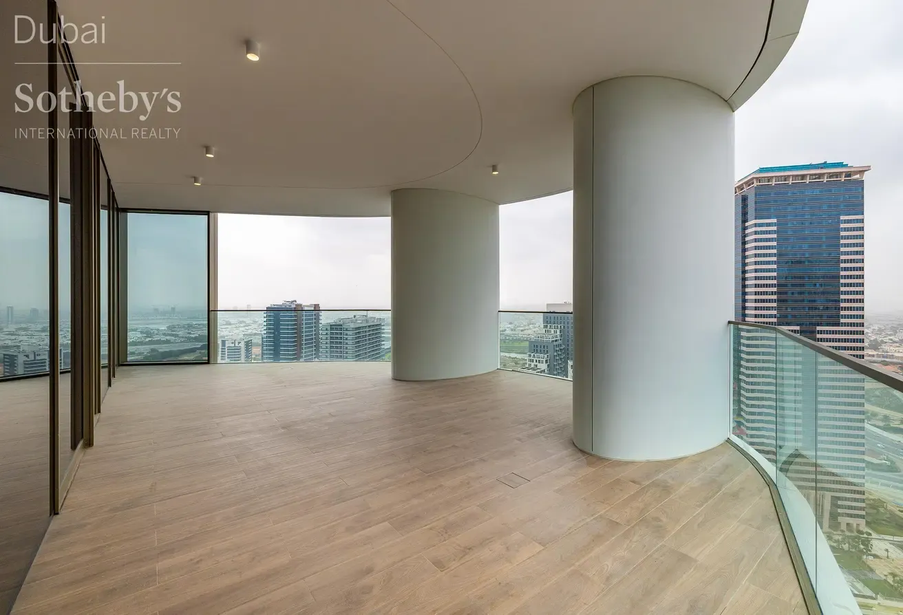 Brand New Contemporary Apartment In Business Bay