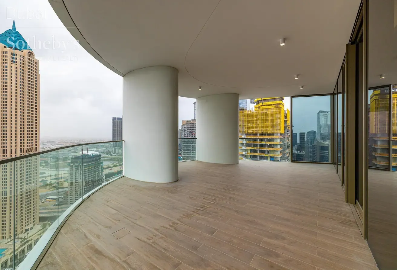 Brand New Contemporary Apartment In Business Bay