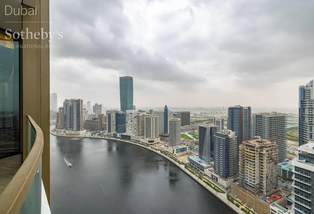 Brand New Contemporary Apartment In Business Bay