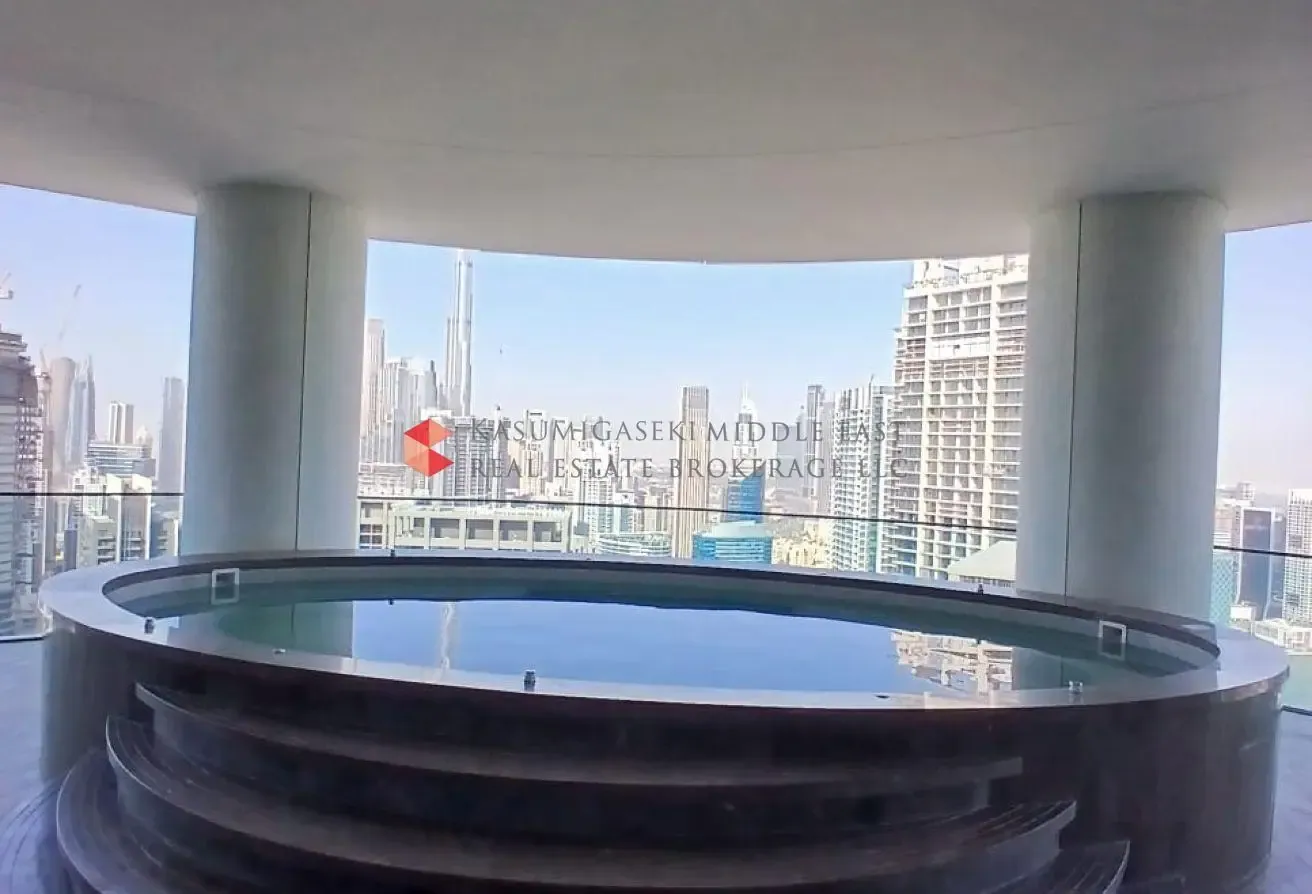 Luxury Penthouse | Panoramic Elevated Living